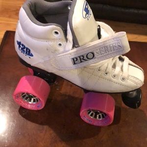 Girls Skates Size2